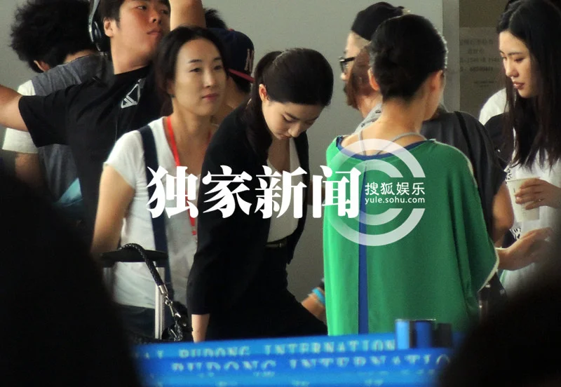 上海浦东机场拍摄第三种爱情(2014.09.06)