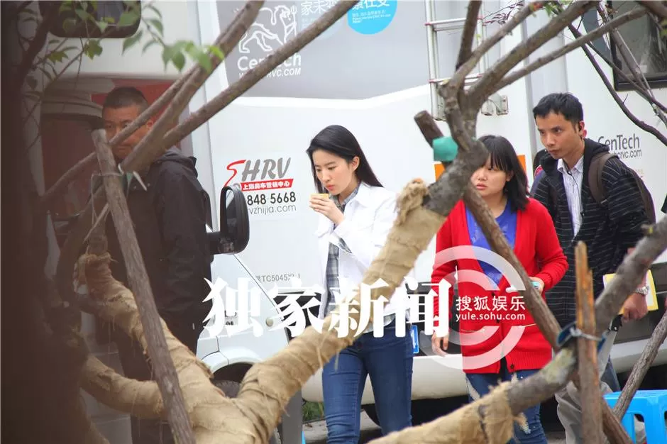 致青春：媒体报道，影迷探班，拍摄花絮图集汇总