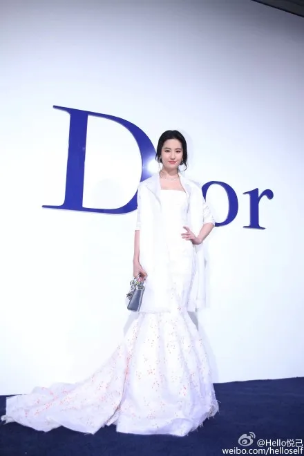 Dior迪奥2016春夏北京大秀红毯  《刘亦菲》[2015.12.19]