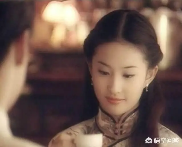 自称是家里最难看的刘亦菲刘亦菲，为什么会被称作“神仙姐姐”？