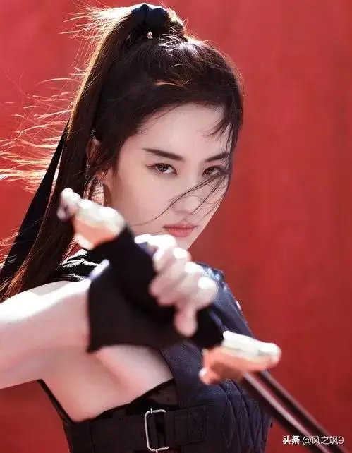 刘亦菲在演小龙女的时候只有18岁，而她是怎样演出的？